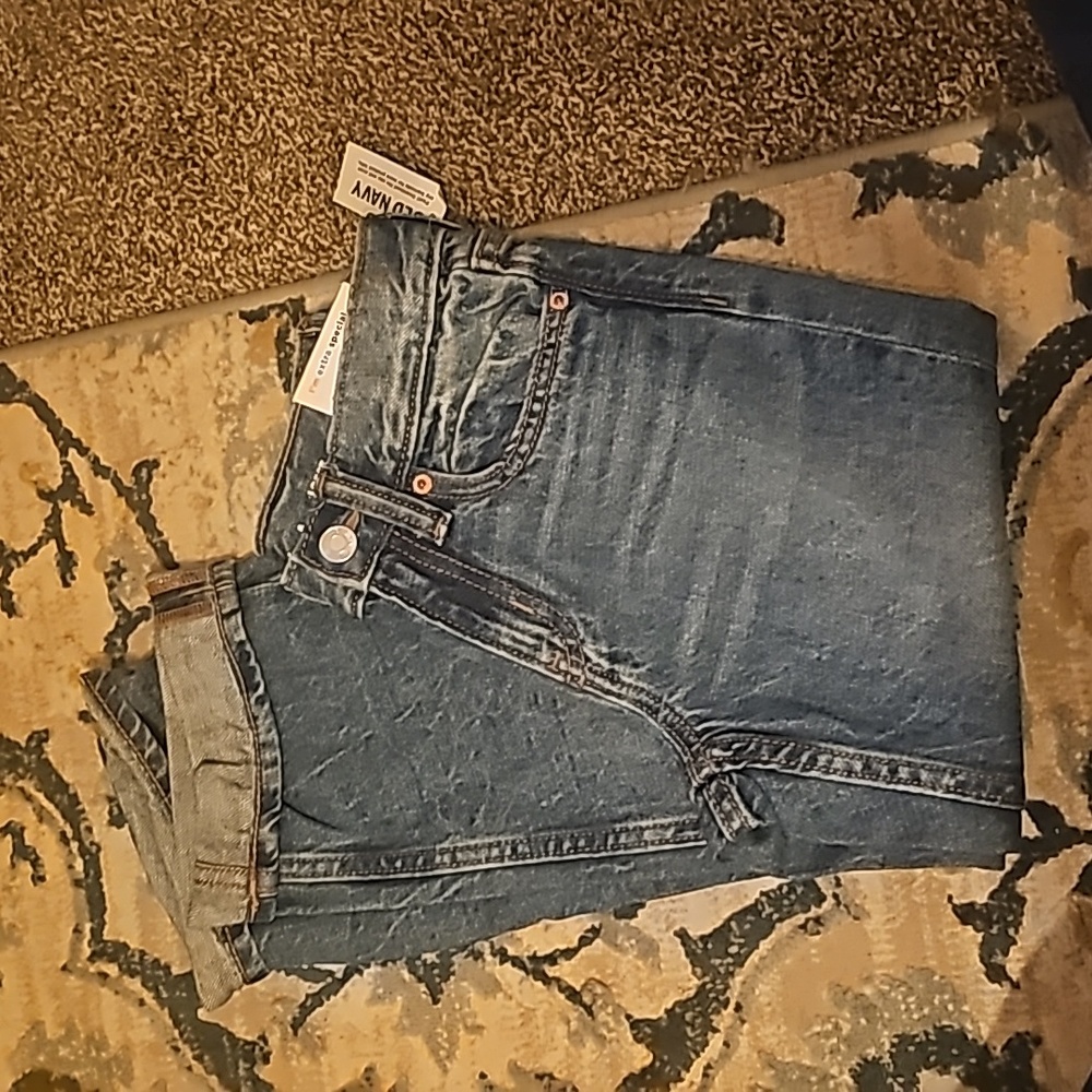 Old navy boys size 6 lose